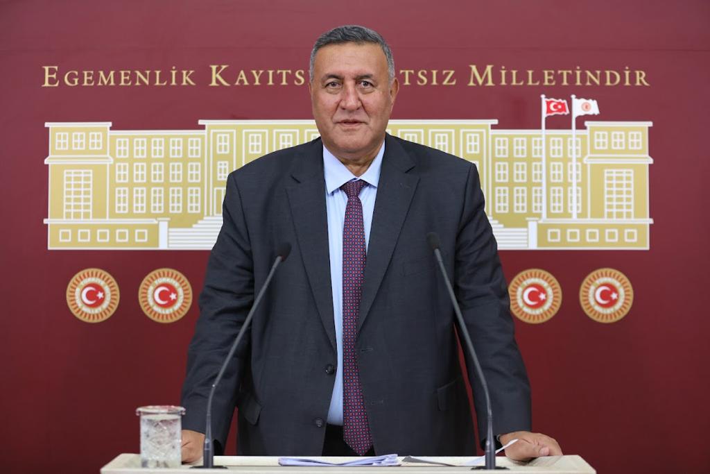 Gürer: “Tarımda eldeki  kuş uçmak üzereyken daldaki kuşların peşinde koşuyoruz” 