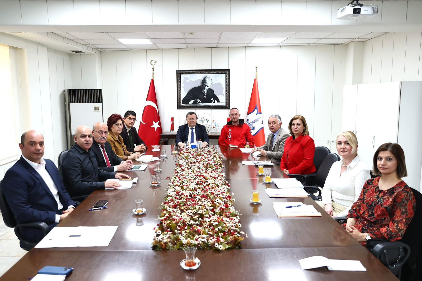 Konak Belediye Başkanı Abdül Batur ve AKUT Arama Kurtarma Derneği