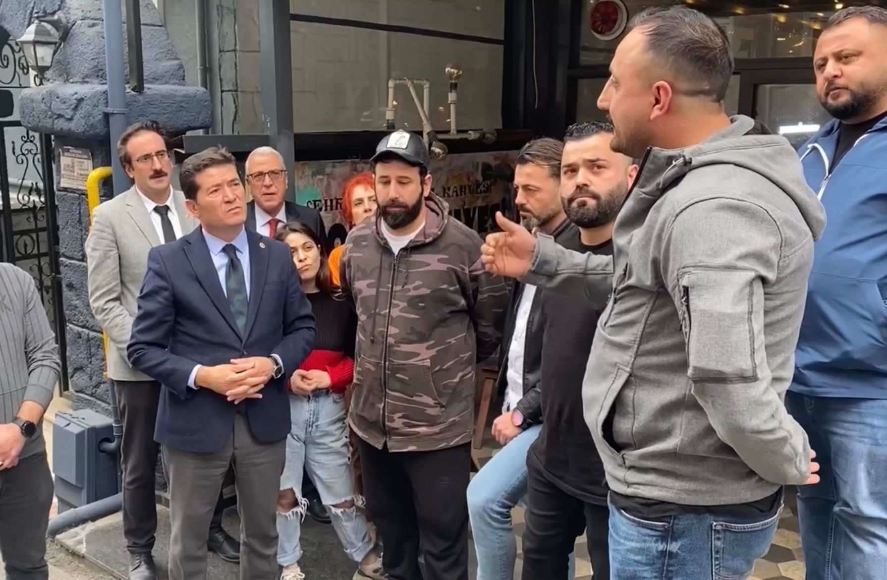 CHP Trabzon Milletvekili Ahmet Kaya, depremin ardından üniversitelerin örgün eğitime