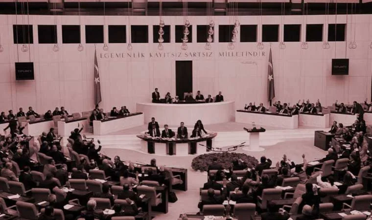TBMM Genel Kurulu’nda görüşülen Emeklilikte Yaşa Takılanlar (EYT) düzenlemesi kabul