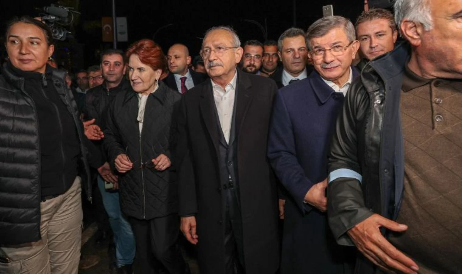 Millet İttifakı Cumhurbaşkanı adayı Kılıçdaroğlu, Akşener ve Davutoğlu’yla birlikte selin