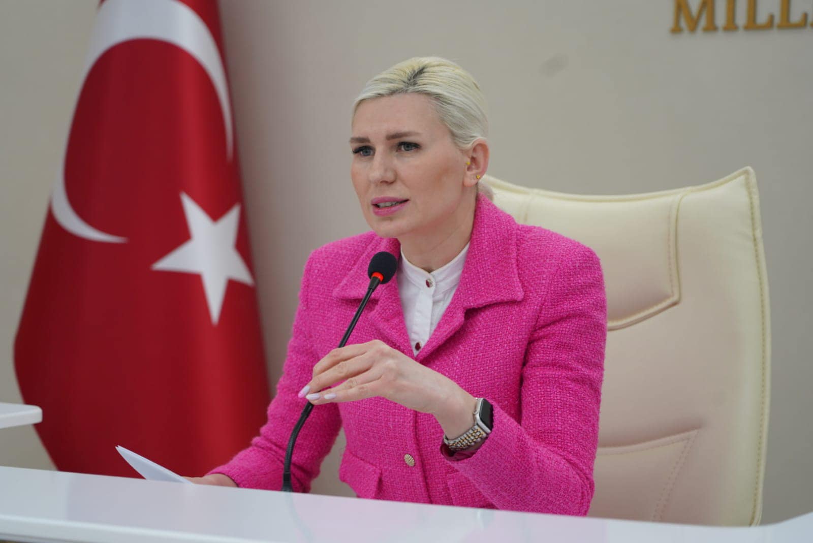 Belediye Başkan V. Melek Mızrak  Subaşı Adalet ve Kalkınma Partisi