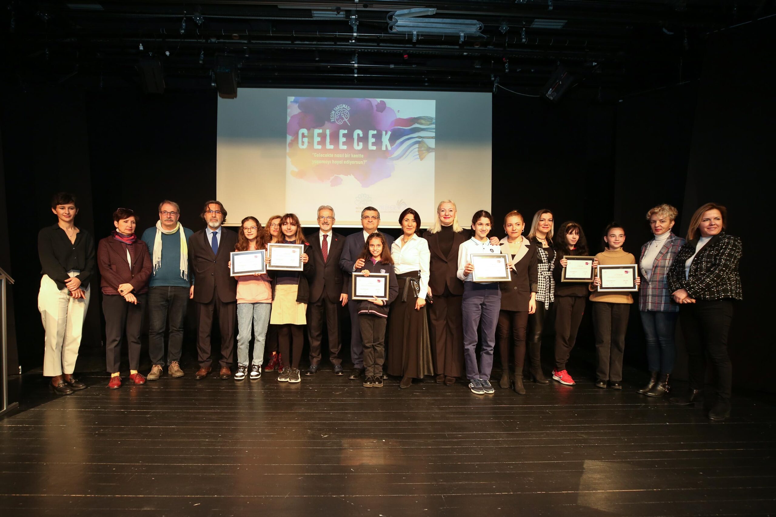 Nilüferin Çocukları hayallerindeki kenti çizdiler Nilüfer Belediyesi’nin bu yıl “Gelecek” temasıyla düzenlediği 26. Resim Yarışması’ndadereceye