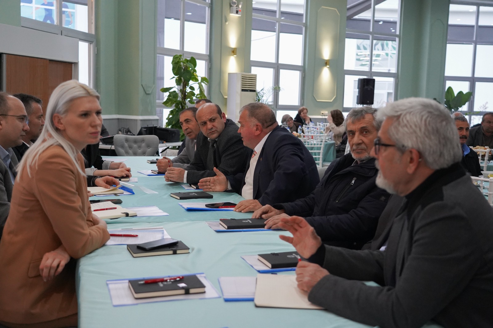 Belediye Başkan V. Melek Mızrak Subaşı, mahalle ve köy muhtarları