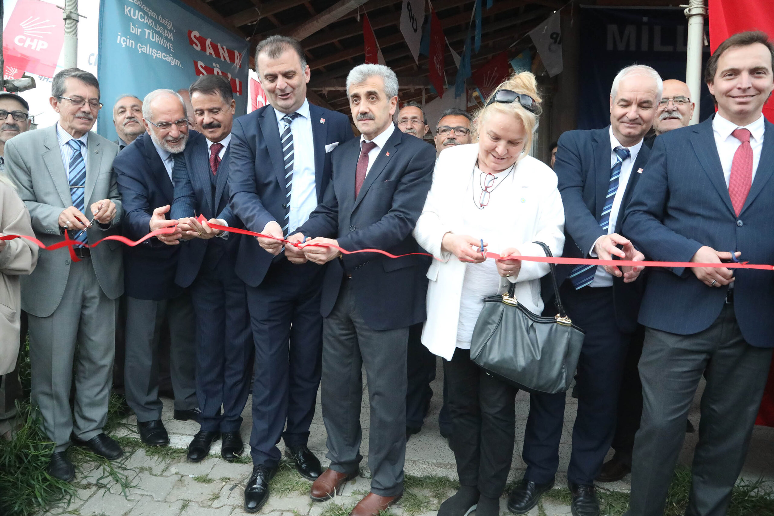 Atakum Belediye Başkanı Av. Cemil Deveci, Tekkeköy Büyüklü Mahallesi Millet