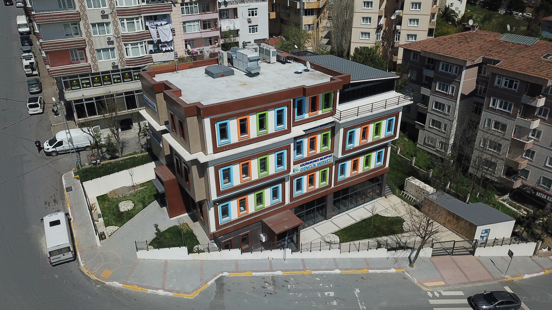 KÜÇÜKÇEKMECE’NİN EN GENÇ MEKÂNI ‘GENÇLİK MERKEZİ’ AÇILDI Küçükçekmece Belediyesi, ilçenin