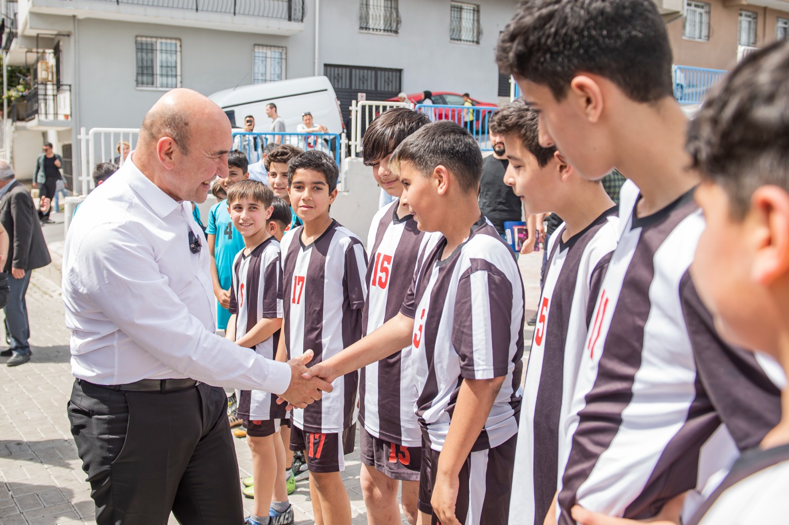 İzmir Büyükşehir Belediye Başkanı Tunç Soyer, temeli 15 Ocak’ta atılan