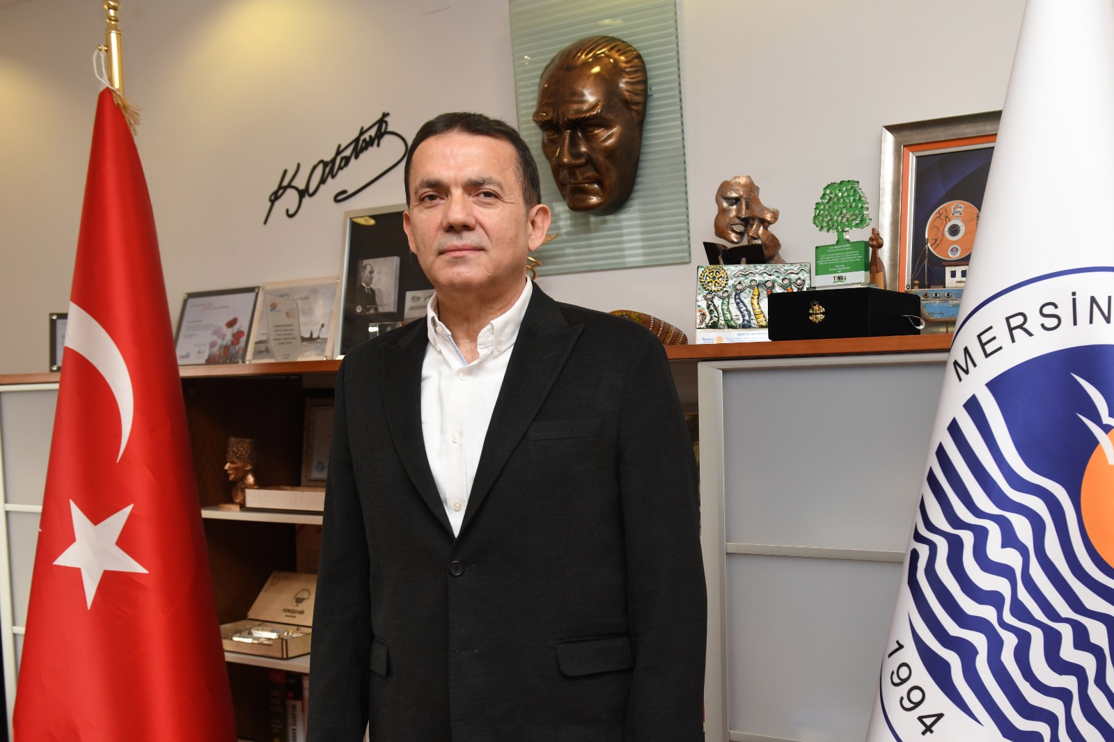 Başkan Abdullah Özyiğit, Kurban Bayramı’nı kutladı Mersin Yenişehir Belediye Başkanı Abdullah Özyiğit, yayımladığı mesajla Kurban Bayramı’nı