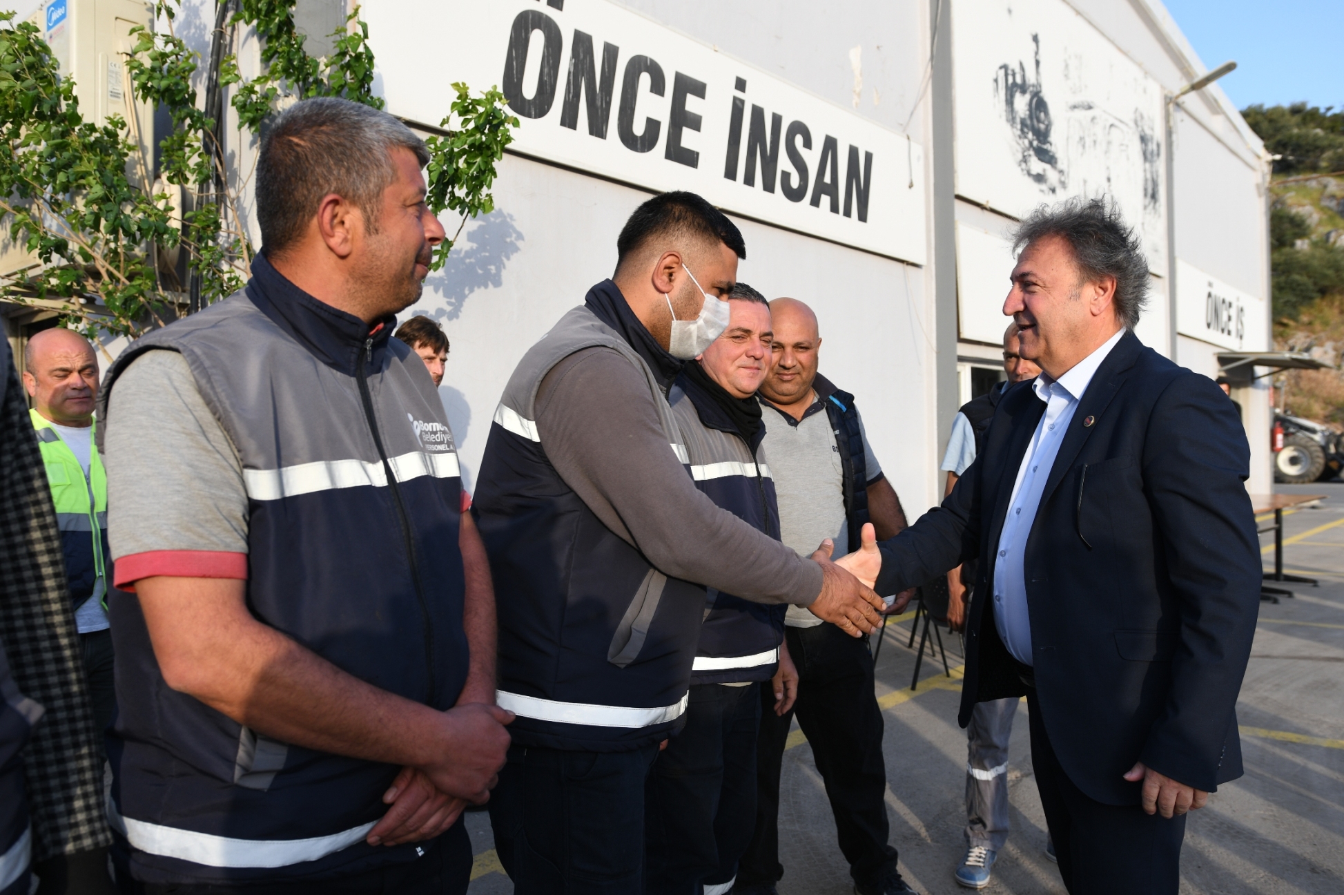 Bornova Belediyesi, vatandaşların Kurban Bayramı’nı daha sağlıklı, huzurlu ve güvenli