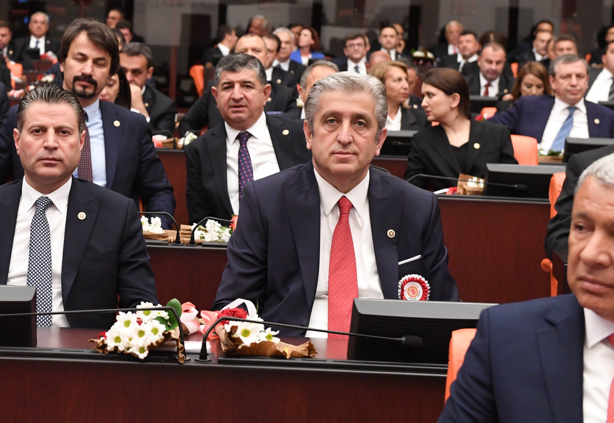 CHP’li Murat Çan, yerel yazılı basın ve internet medyasının çığ