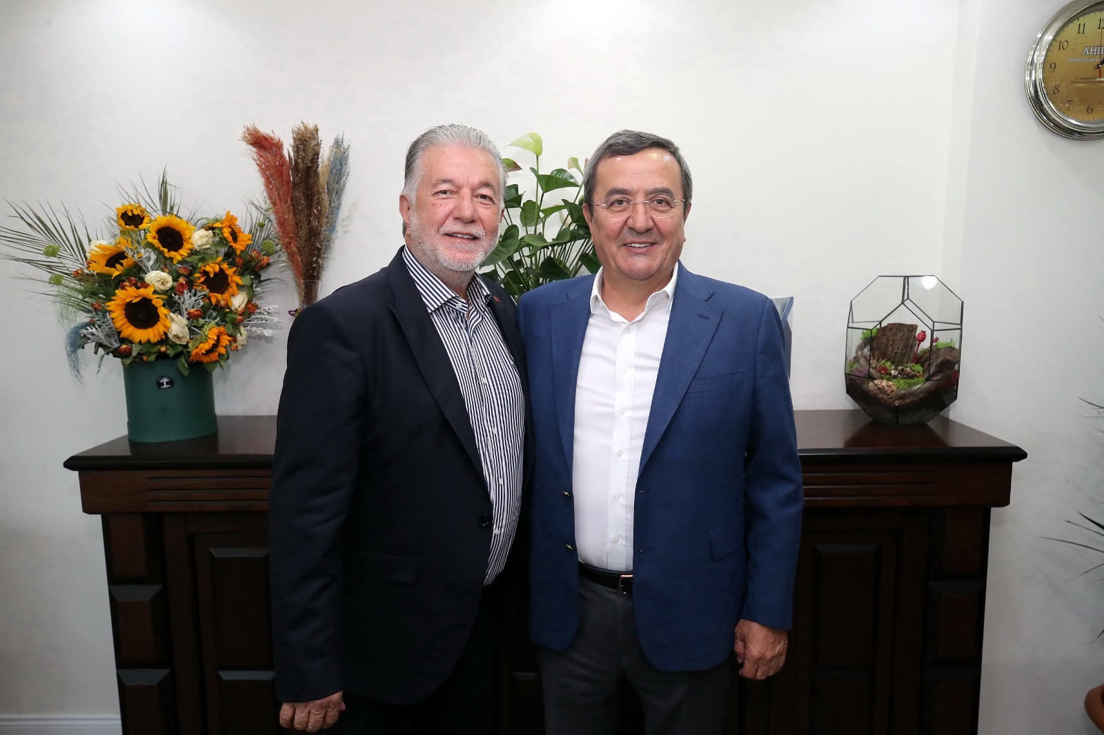 Batur: Her zaman olduğu gibi esnafımızın yanındayız Batur’dan Yalçın Ata’ya