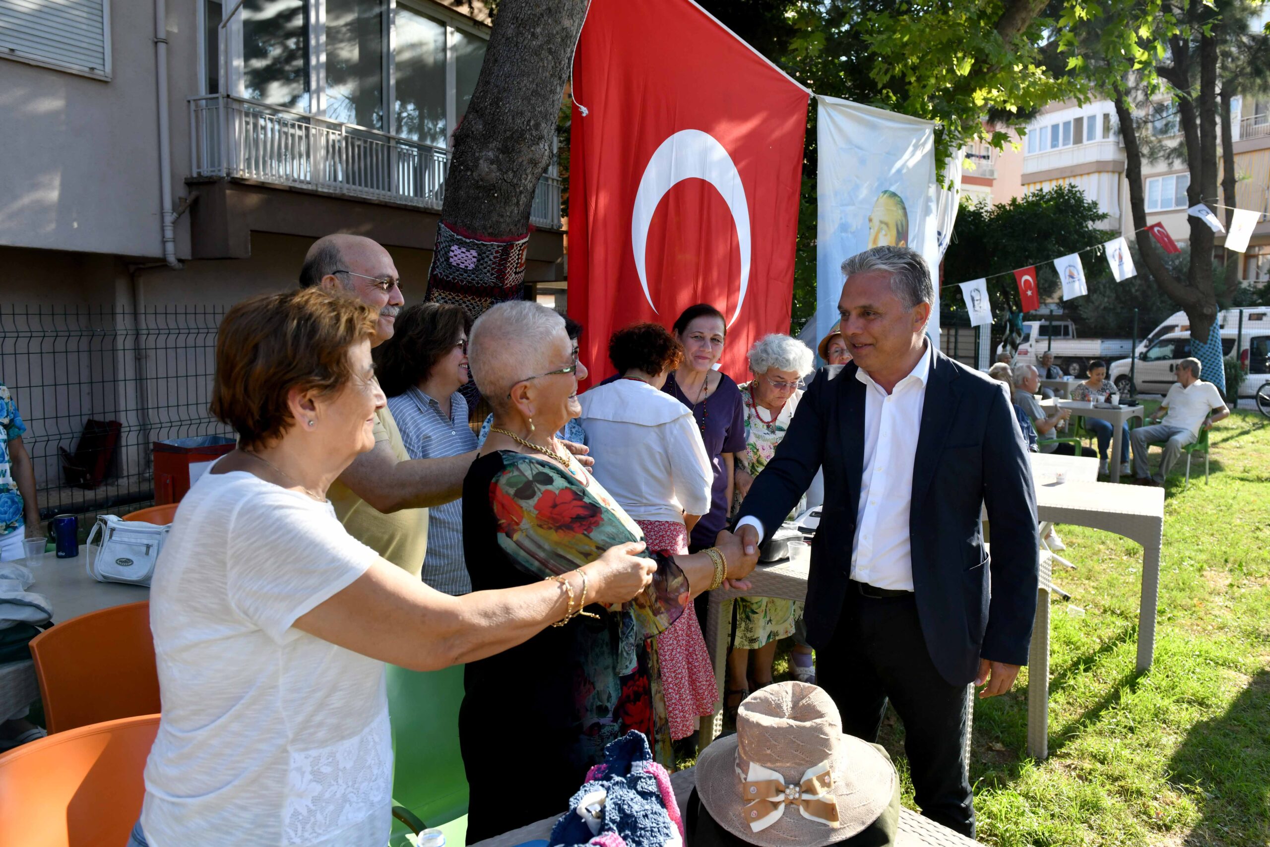 Yaşlı evleri dünyanın ilgisini çekiyor Muratpaşa Belediye Başkanı Ümit Uysal, ‘Emektarlar Satranç Turnuvası’ ödül töreninde