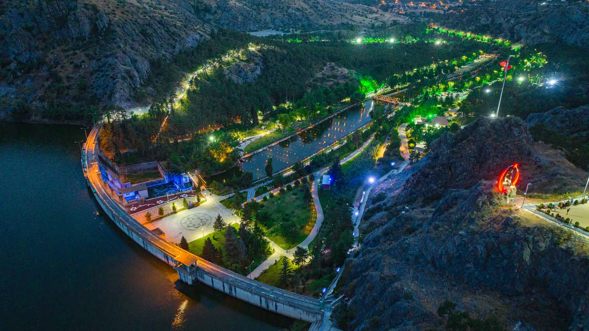 Ankara Büyükşehir Belediyesinin baştan aşağı yenileyerek hizmete açtığı Çubuk-1 Rekreasyon