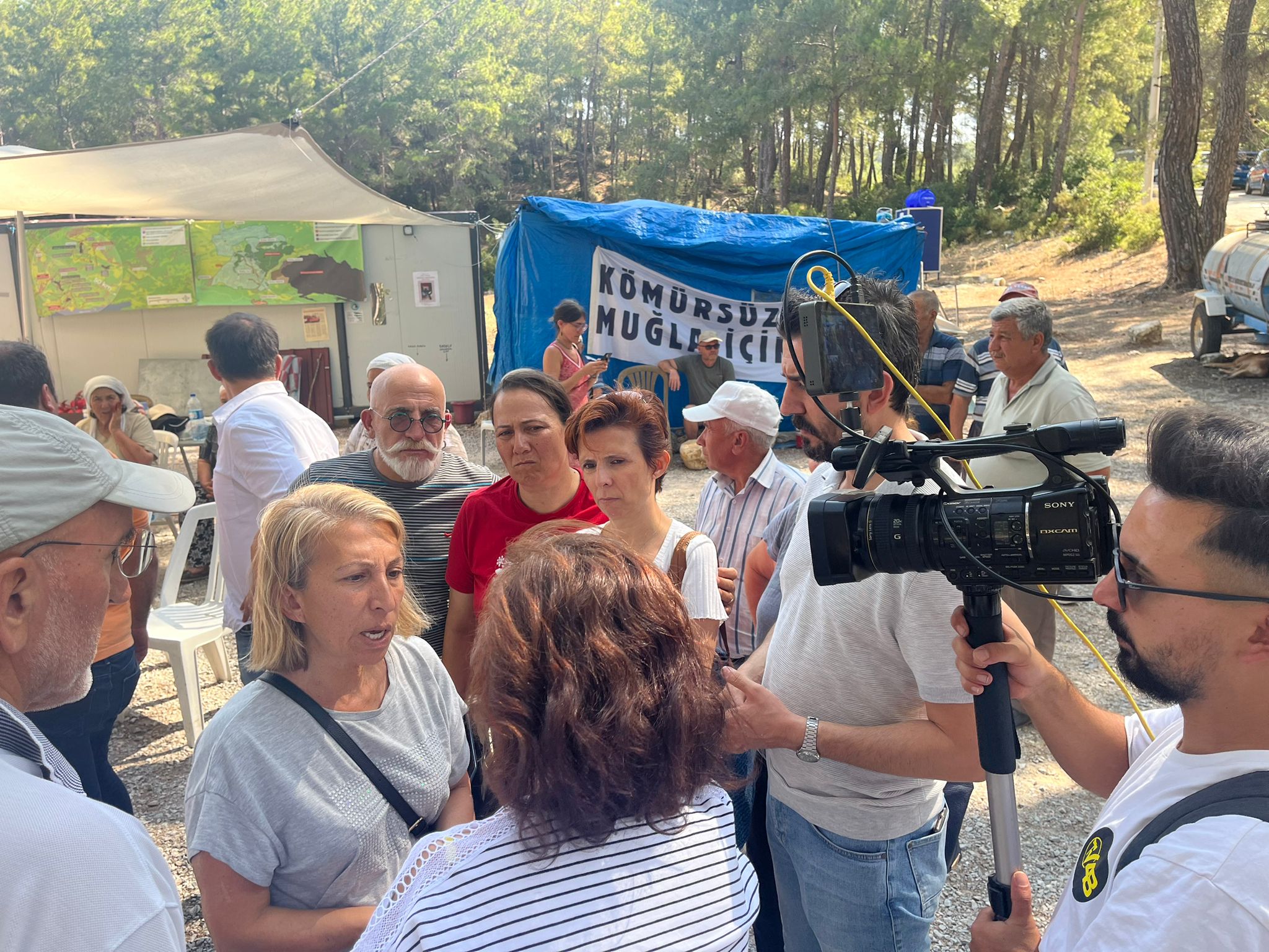 Muğla Milletvekili Süreyya Öneş Derici, Bu Sabah Akbelen Ormanı’ndaki Direnişe Katıldı 2 yıldır mücadelesi süren Muğla Milas’a bağlı İkizköy’de bulunan Akbelen
