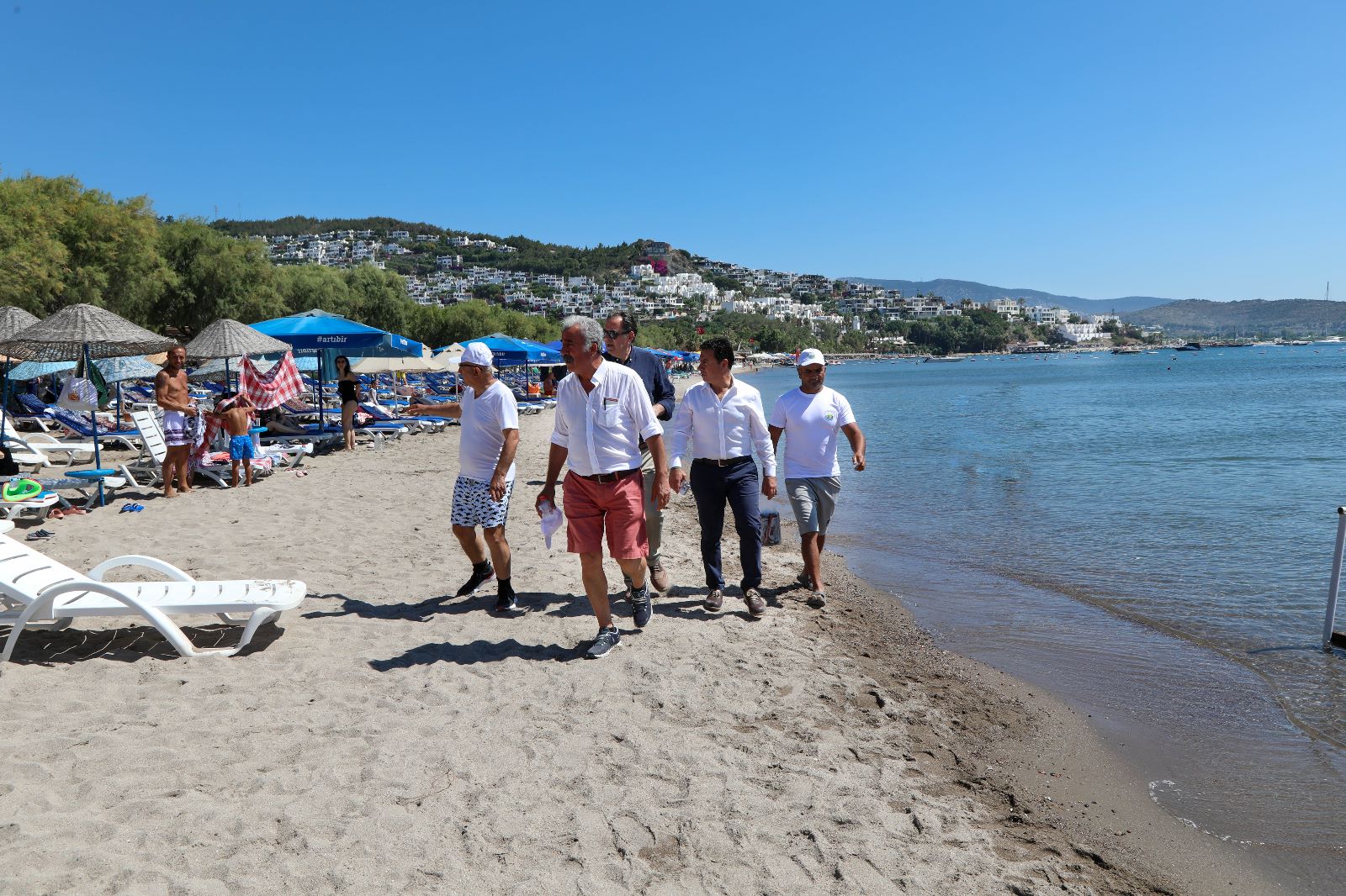 Bodrum Belediye Başkanı Ahmet Aras, Yahşi Mahallesi’nde KARGIDER yönetimi ve derneğe