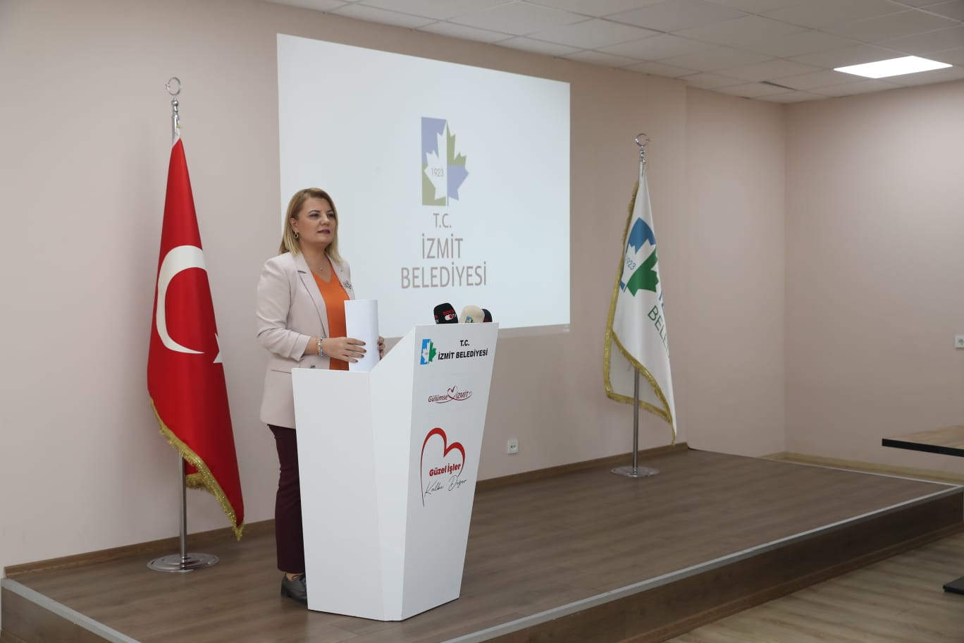 Başkan Hürriyet, geçmişten bu yana SGK borcu sürecini anlattı İzmit Belediye Başkanı Fatma Kaplan Hürriyet, SGK borçları ile ilgili