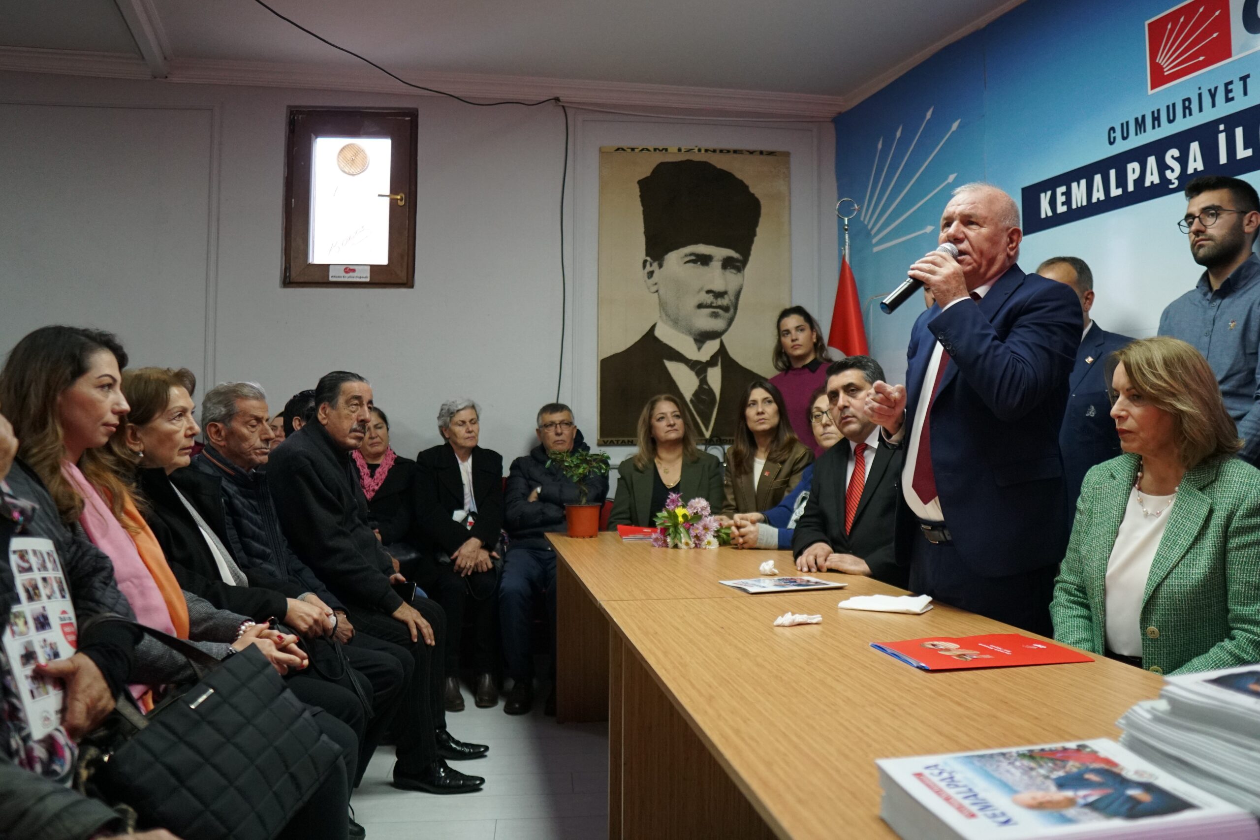 BAŞKAN KARAKAYALI KEMALPAŞA İÇİN YENİDEN YOLA ÇIKTI Kemalpaşa Belediye Başkanı