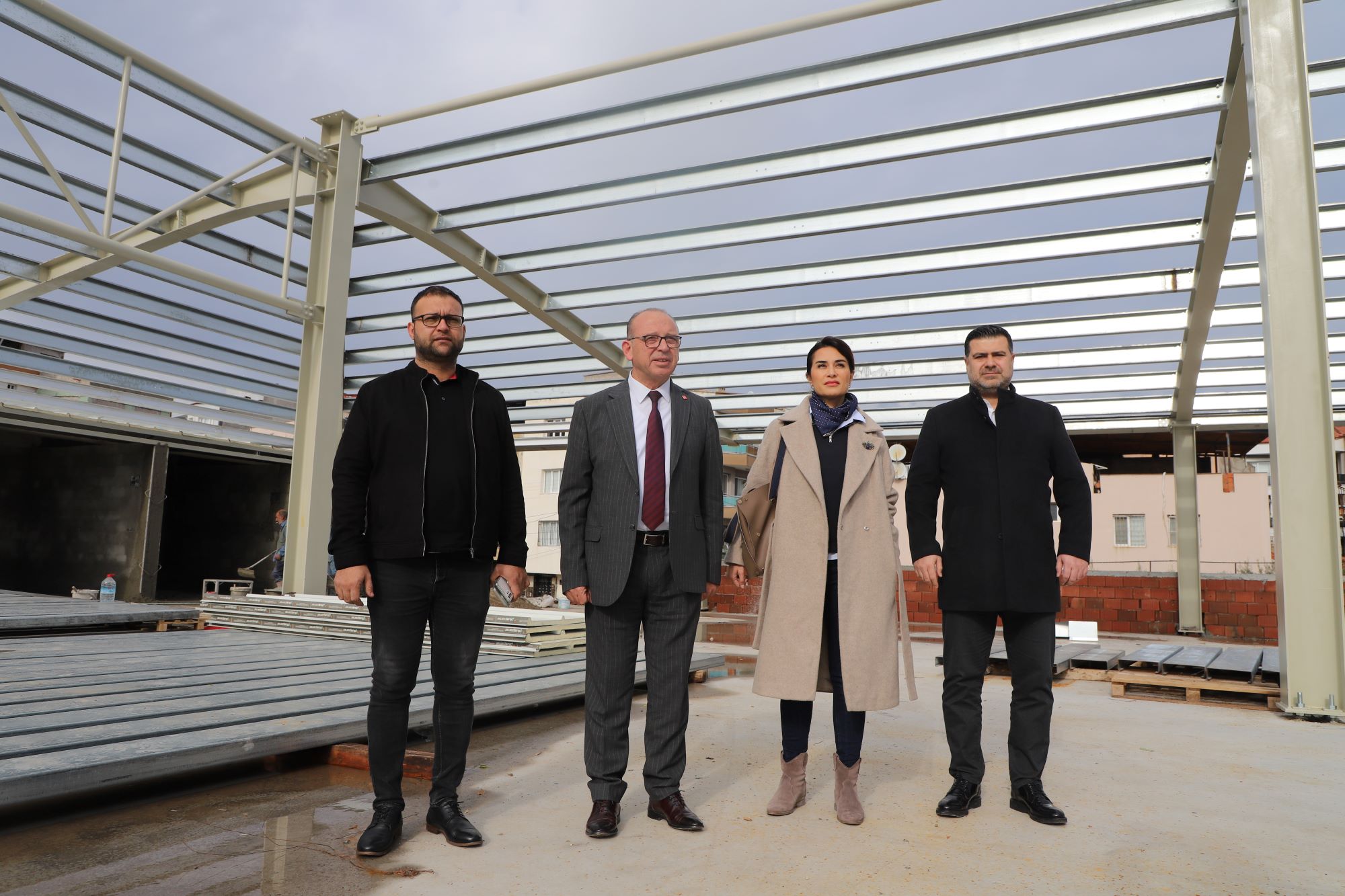Turgutlu Belediye Başkanı Çetin Akın, 5 ay önce temeli atılan