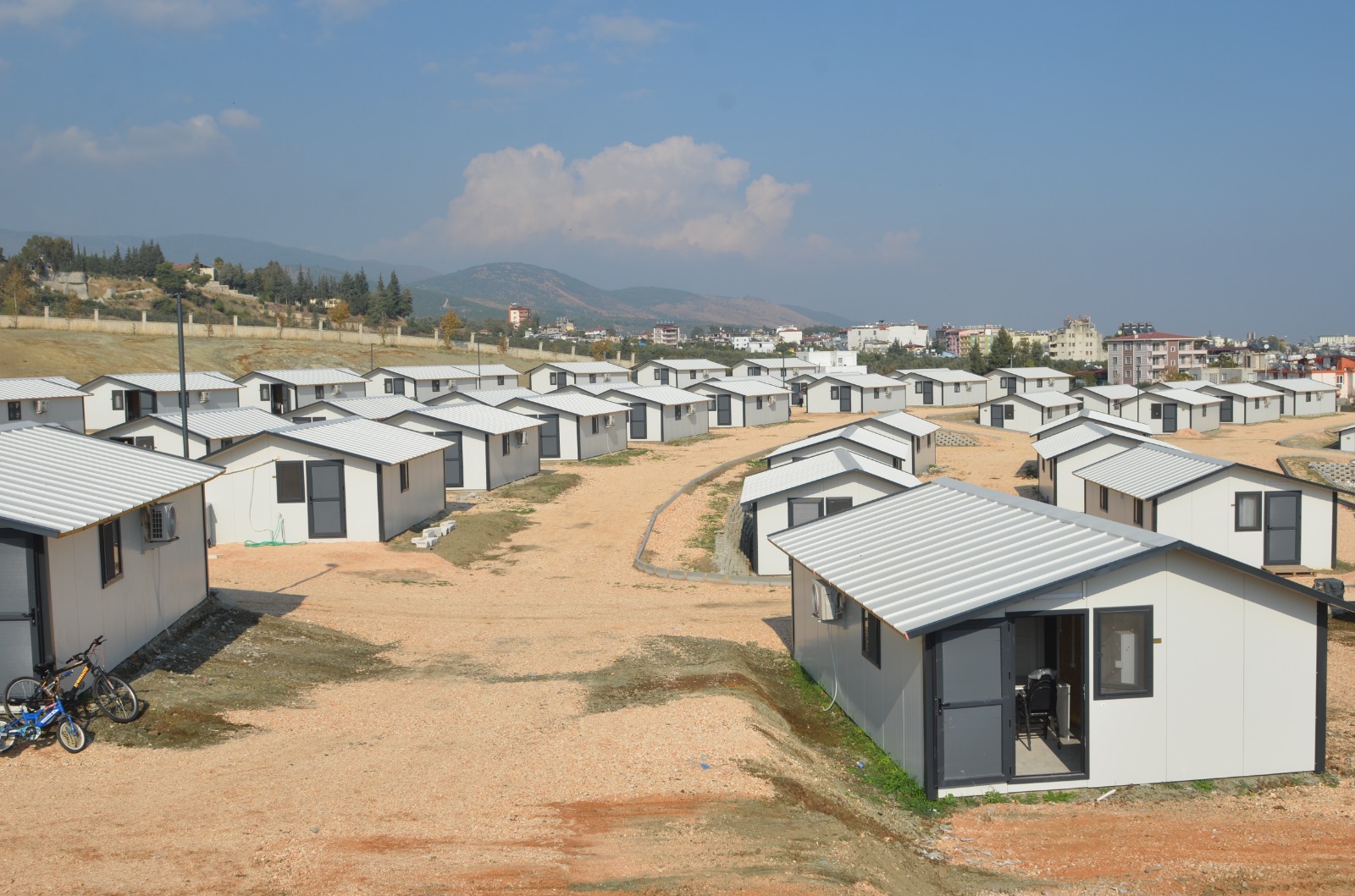 ÇAYBEL Çaycuma’nın yıldızı oldu Son olarak Hatay’a 60 deprem konutu yapan Çaycuma Belediyesinin şirketi