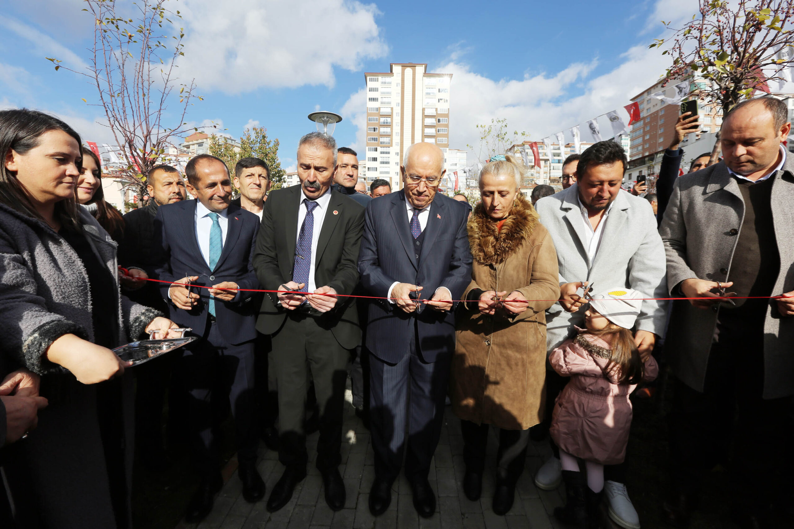 Muhtar Harun Gümüşsoy, Yenimahalle’de ölümsüzleşti Yenimahalle Belediyesi, ilçenin 372’inci parkını