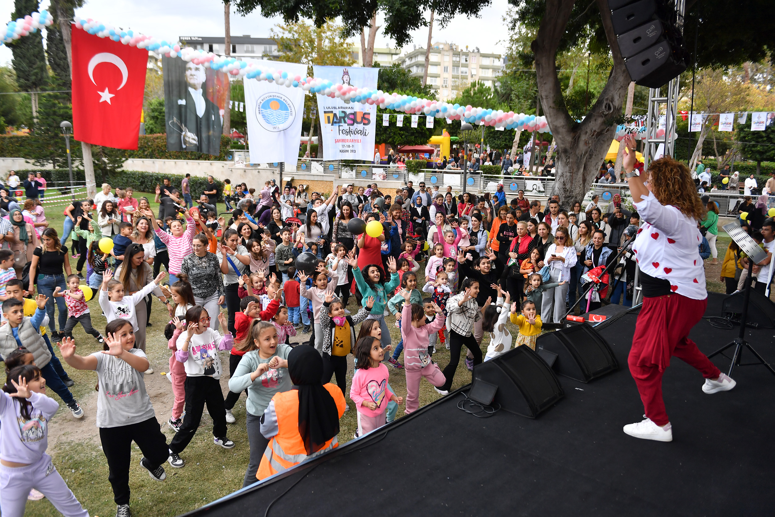 BÜYÜKŞEHİR TARSUS’TA HEM EĞLENDİRDİ HEM DE EKONOMİYİ CANLANDIRDI 2. ULUSLARARASI