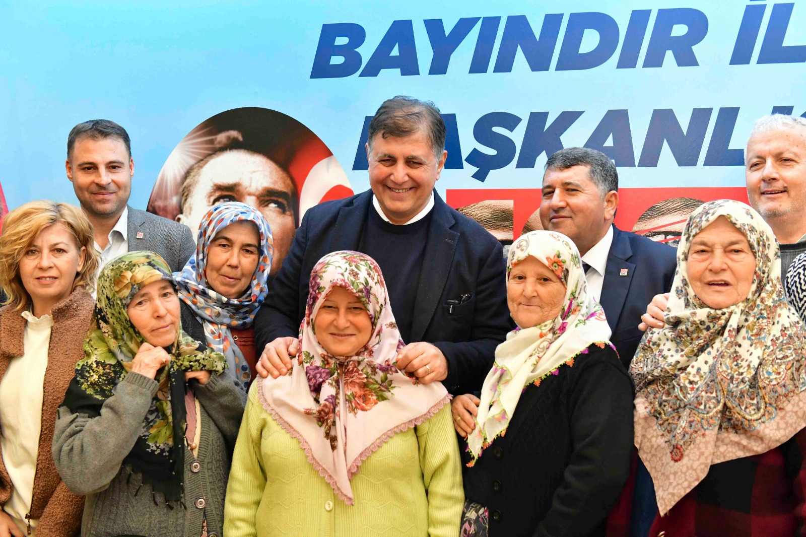 Bayındır, Çiğli ve Karabağlar’da Tugay’a coşkulu karşılama Tugay: “30 ilçeyi