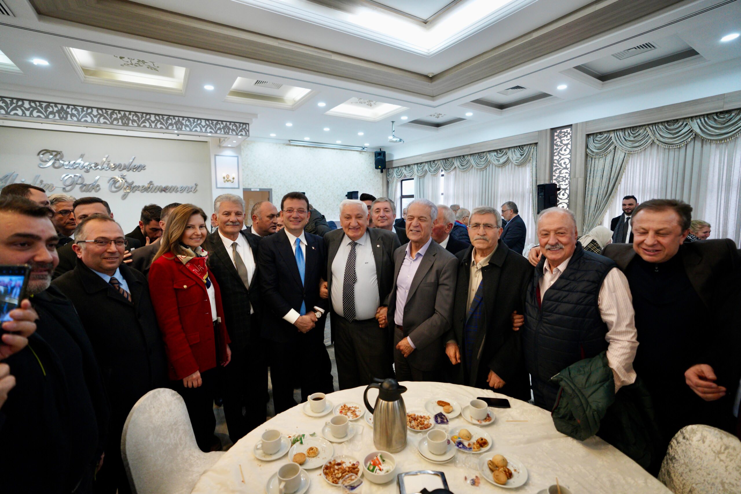 İBB Başkanı Ekrem İmamoğlu, CHP İstanbul İl Başkanı Özgür Çelik