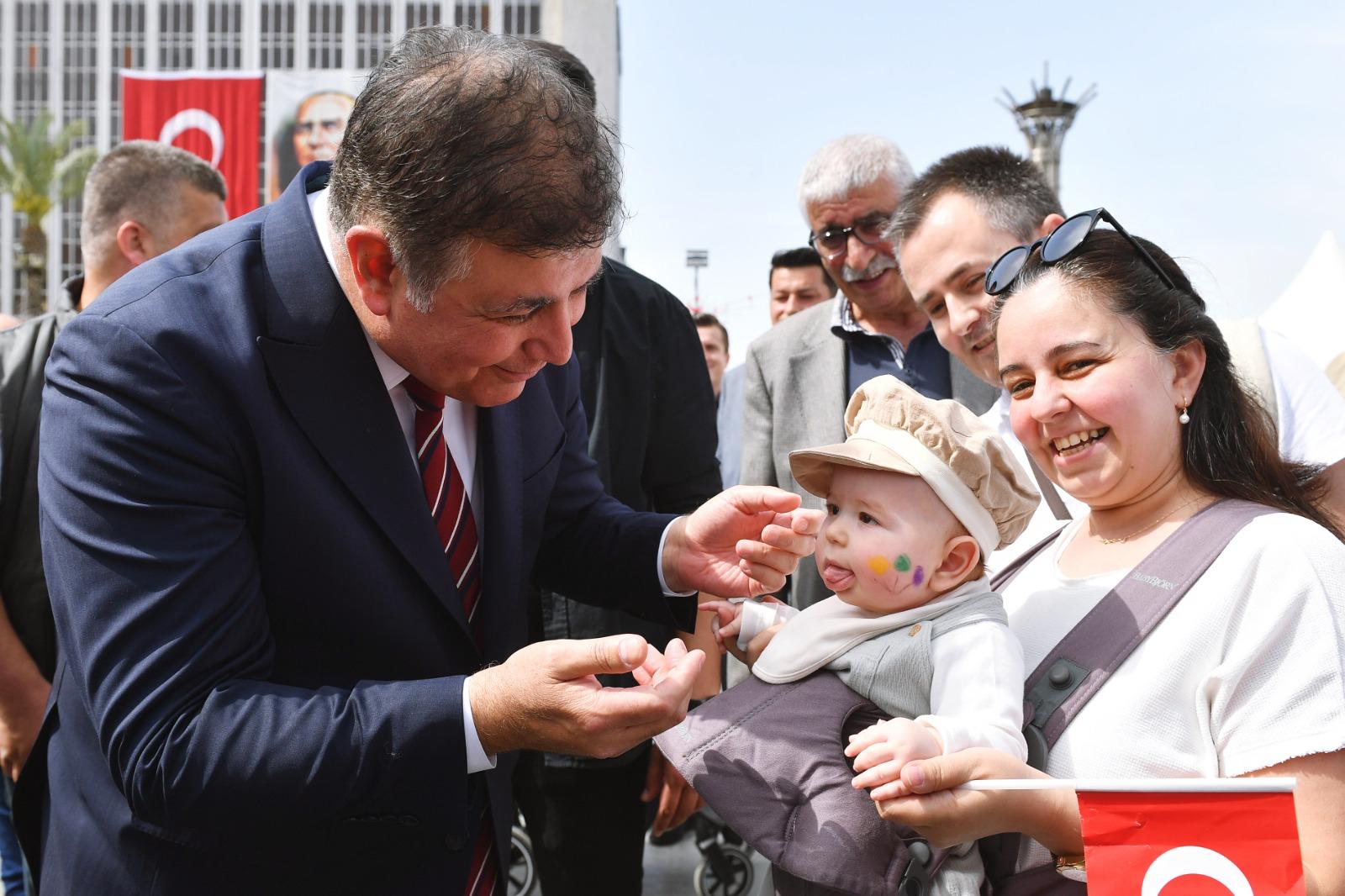 İzmir Büyükşehir Belediye Başkanı Dr. Cemil Tugay’ın seçim vaatleri arasında