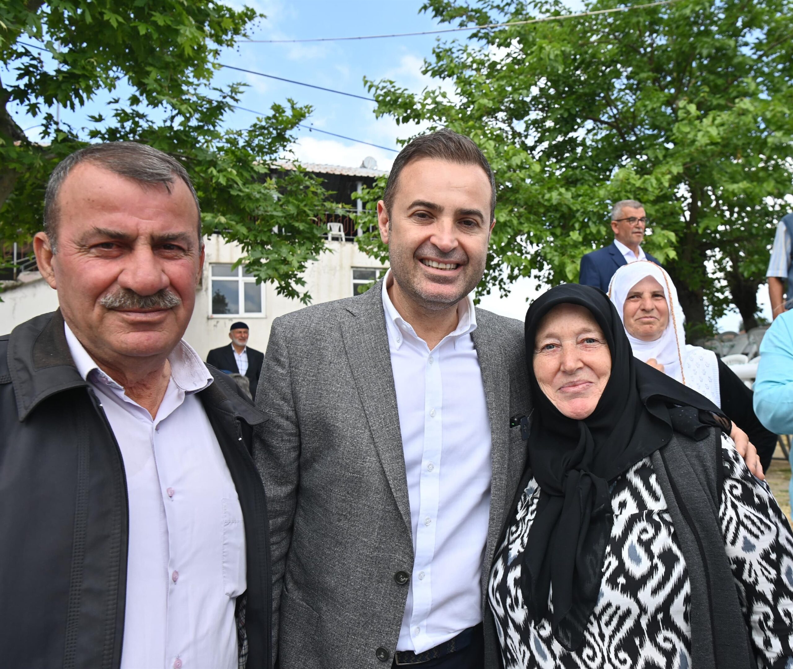 Başkan Akın, hayırlarda vatandaşlarla bir araya geldi Hafta sonunda kırsal