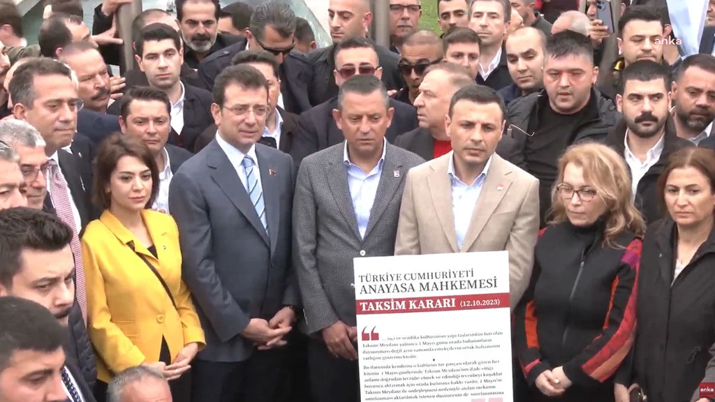 İstanbul’da 1 Mayıs ablukası: Taksim’e yürüyenlere polis müdahalesi! İstanbul’da 1