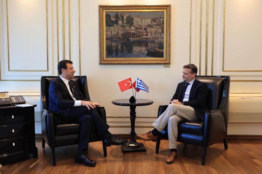 İBB Başkanı Ekrem İmamoğlu, kendisine tebrik ziyaretinde bulunan Atina Belediye