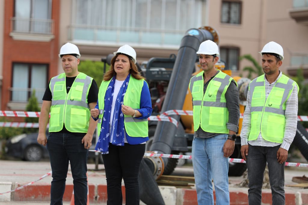 Afyonkarahisar Belediye Başkanı Burcu Köksal, şehrimiz Uydukent bölgesinde yaşanan altyapı