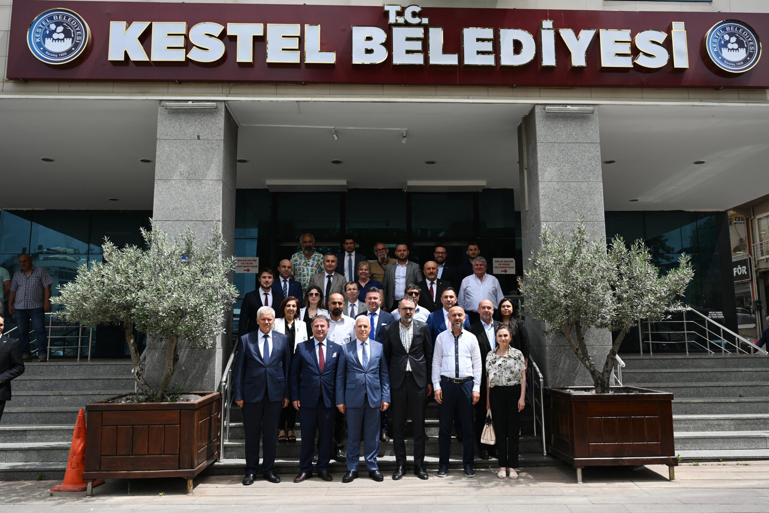 Bursa’nın stratejik plan çalışmaları kapsamında 17 ilçeyi ziyaret eden Bursa