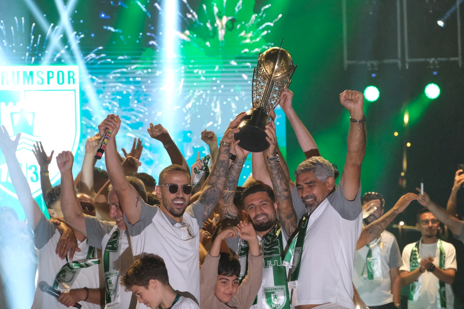 Binlerce Bodrumlu, Süper Lig’e Yükselişi Kutladı Goca Bodrum’un Zafer Gecesi