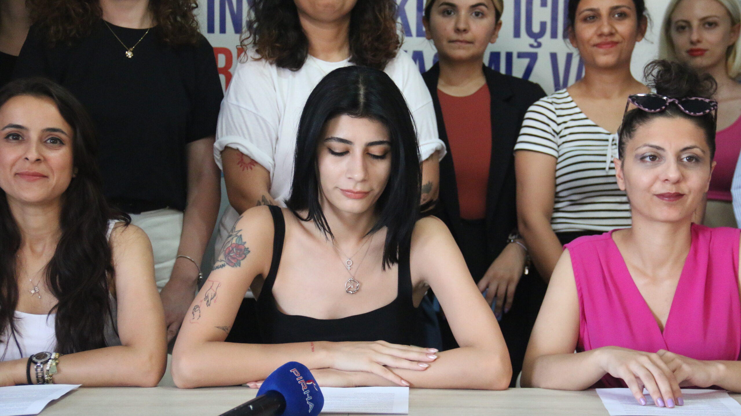 Mersin’deki kadın gazeteciler, sektörde yaşadıkları eşitsizler karşısında örgütlü mücadeleyürütmek adına