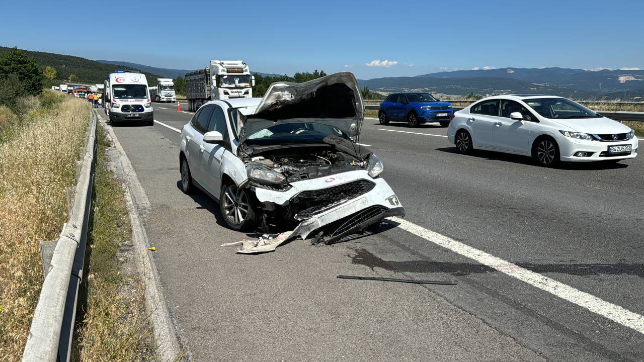 Bu Bayramda Trafik kazalarında 49 kişi hayatını kaybetti İçişleri Bakanı Ali Yerlikaya, bayram tatilinin ilk 6 gününde meydana