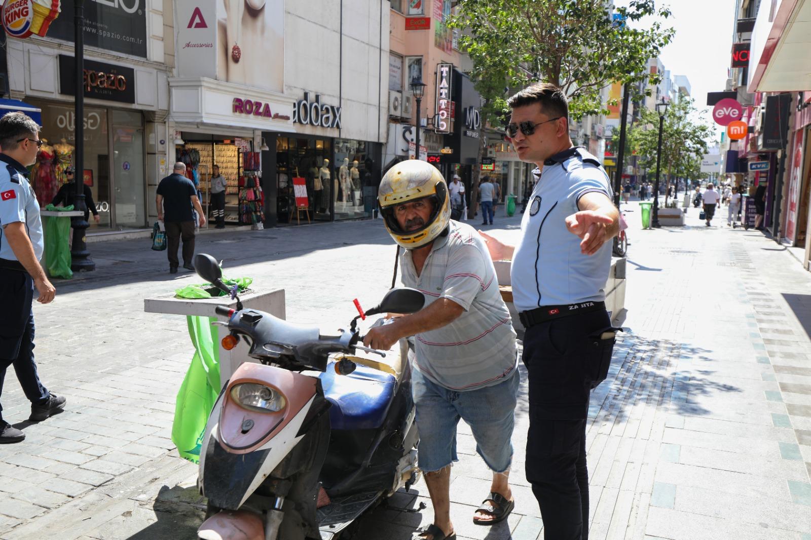 Yaya yollarına ve trafiğe kapalı alanlara motorlu araç girişlerini önlemek