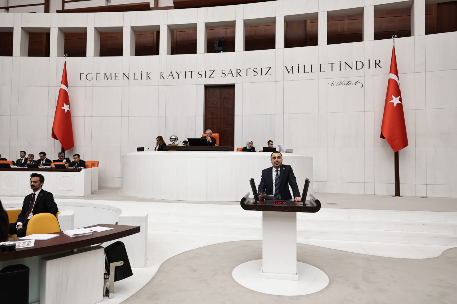 CHP Manisa Milletvekili Bekir Başevirgen, iktidarın kötü ekonomi politikalarından dolayı
