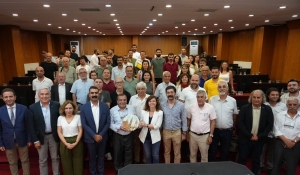 Diyarbakır Büyükşehir Belediyesi Eş Başkanları Serra Bucak ve Doğan Hatun,