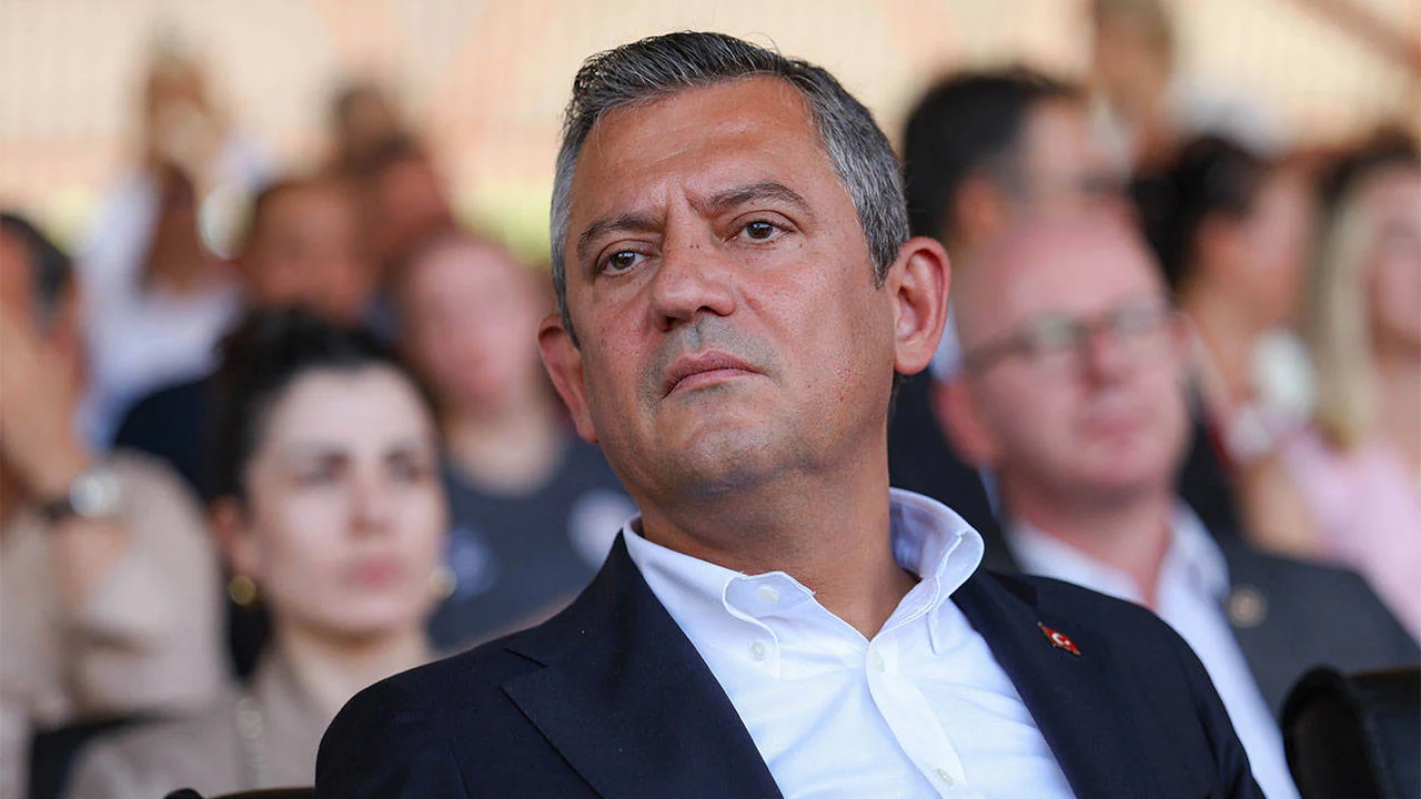 CHP Genel Başkan Yardımcısı Burhanettin Bulut, CHP Genel Başkanı Özgür