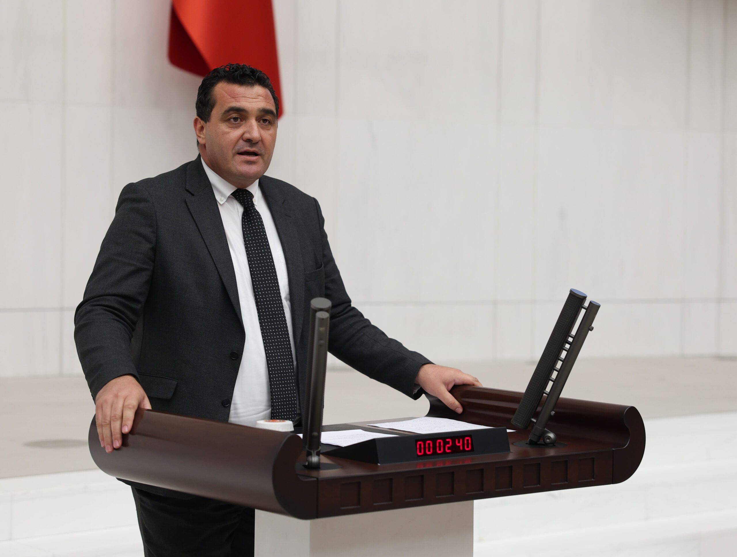 KARASU: “UYDU GÖNDERMEK GÜZEL, KÖYLERDE İNTERNET YOK”CHP Genel Başkan Yardımcısı