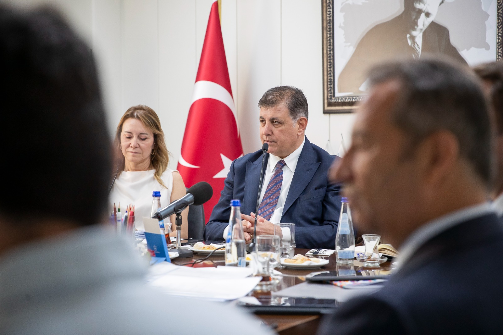 İzmir Büyükşehir Belediye Başkanı Dr. Cemil Tugay, Konak Belediye Başkanı