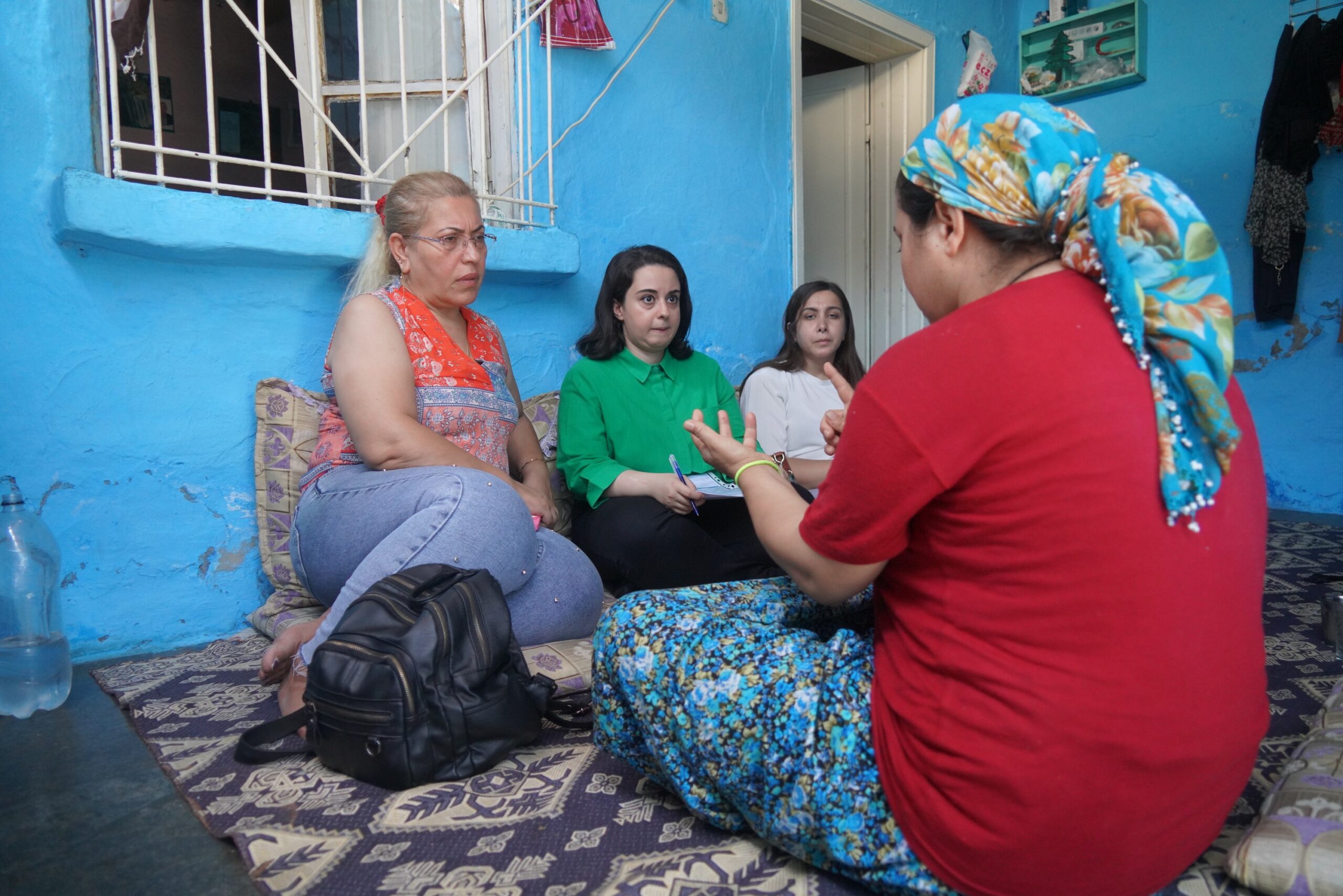 Diyarbakır Büyükşehir Belediyesi, kadınların yaşadıkları sorunları yerinde tespit etmek ve