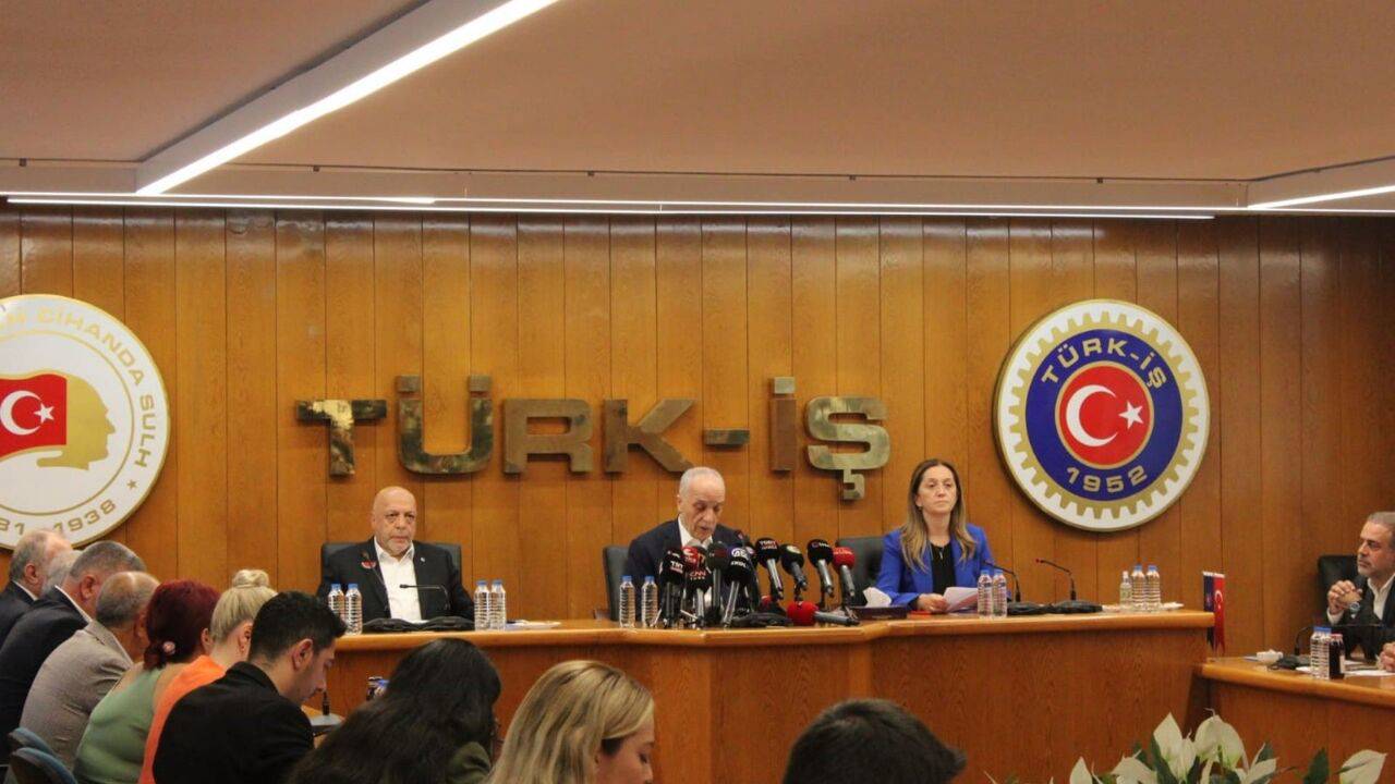 DİSK, TÜRK-İŞ ve HAK-İŞ “İnsan onuruna yaraşır bir yaşam talep