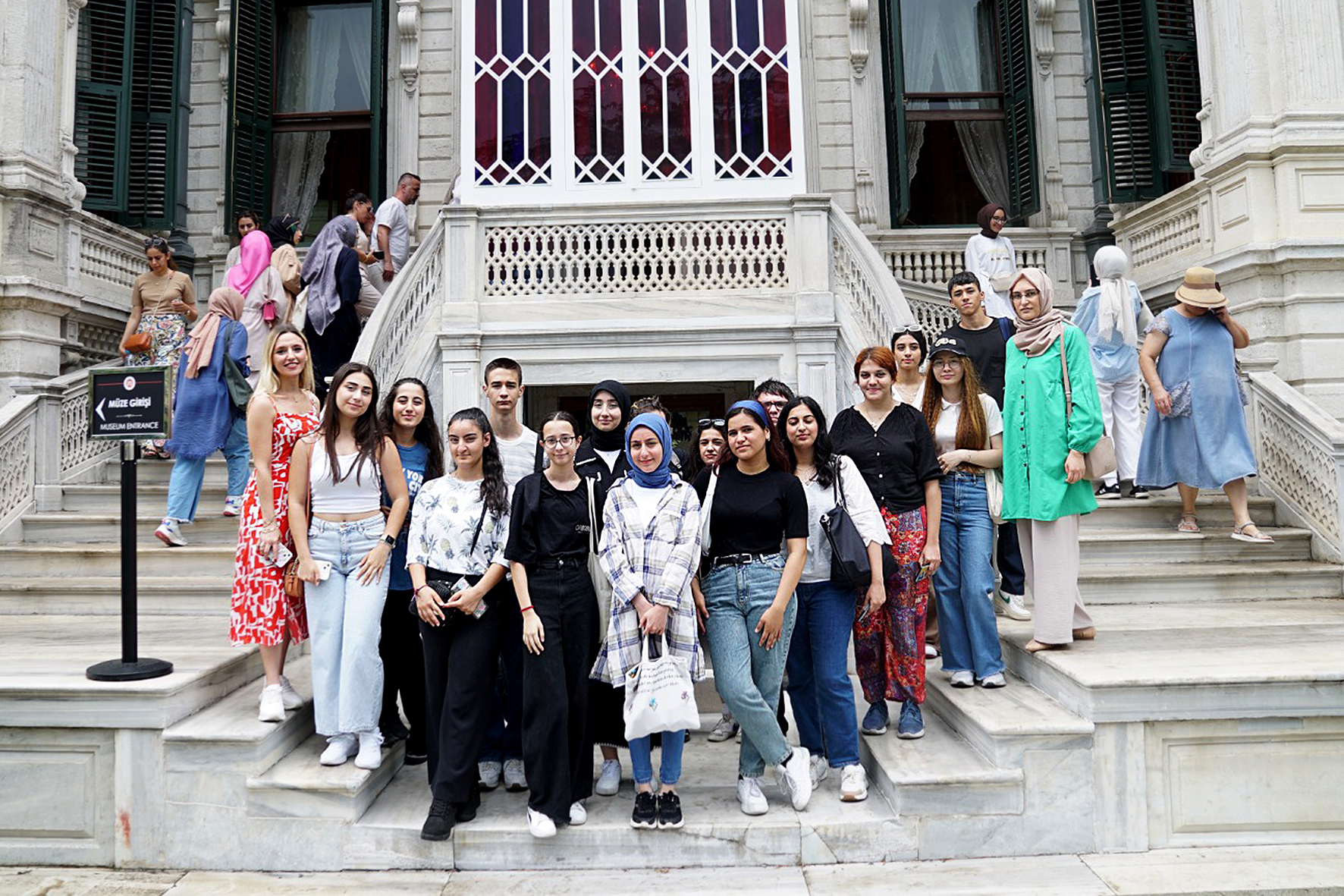 KÜÇÜKÇEKMECE BELEDİYESİ GENÇLERE YÖNELİK ÜCRETSİZ GEZİ PROGRAMLARI DÜZENLİYOR Küçükçekmece Belediyesi