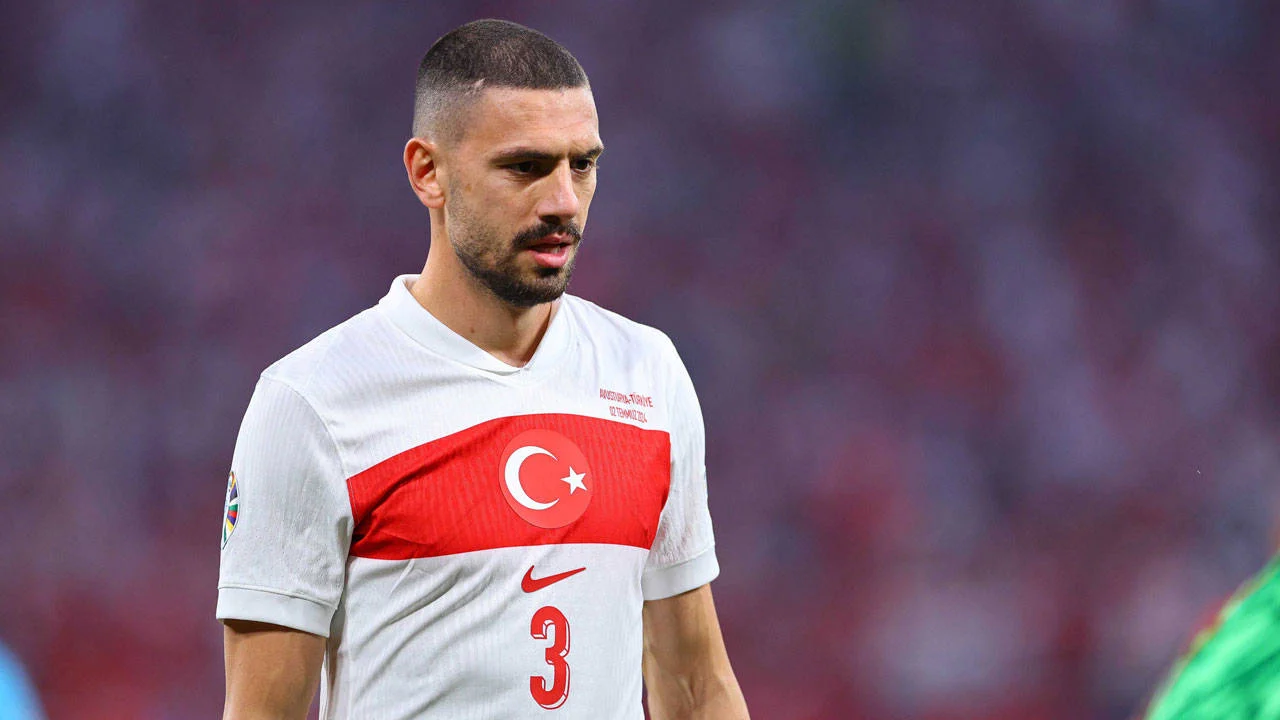 Türkiye’nin Avusturya ile oynadığı maçta ‘bozkurt’ işareti yapan Merih Demiral’ın