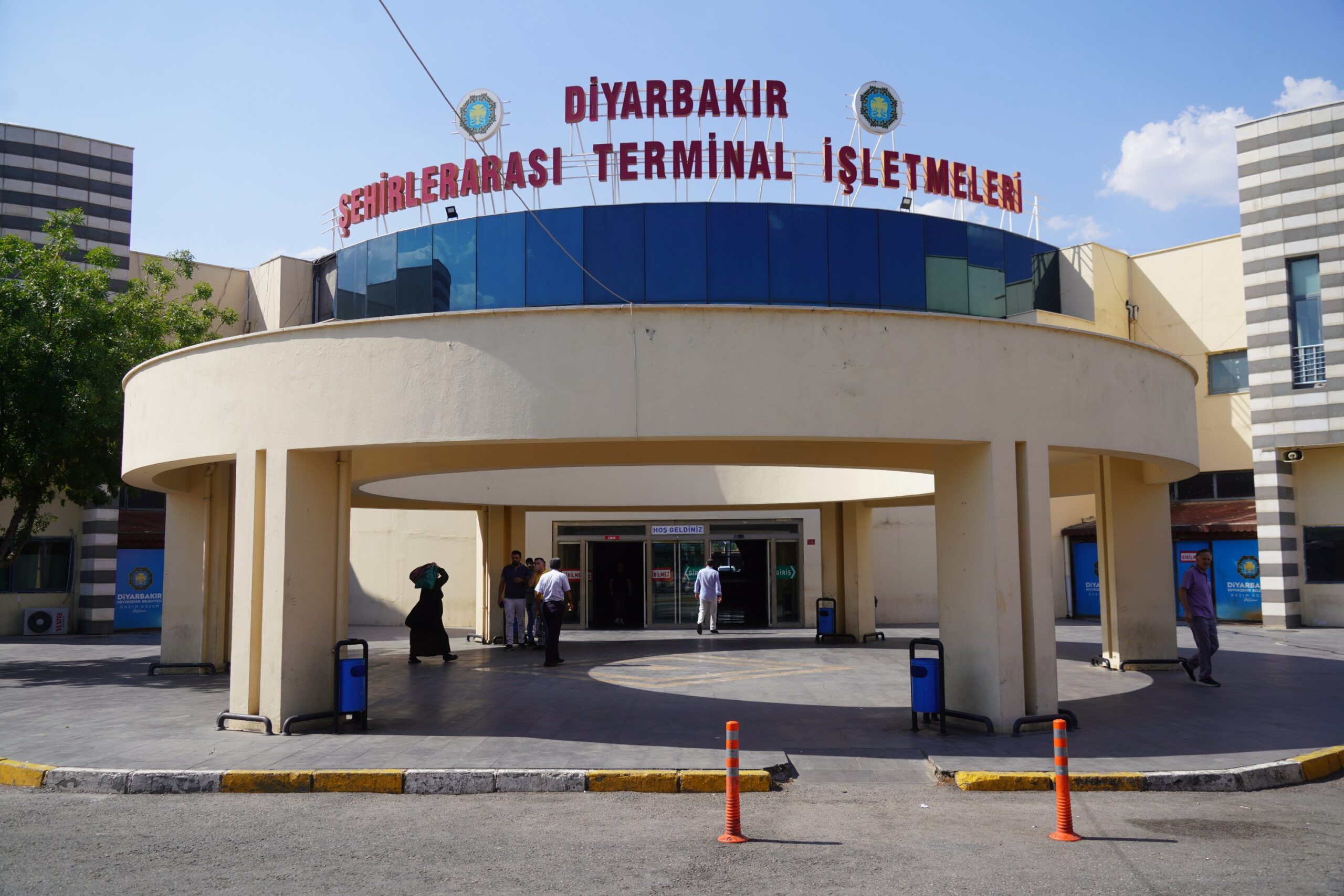Diyarbakır Büyükşehir Belediyesi’nin yeni yönetimi, kayyımlardan devraldığı 7 işletmede savurganlığı