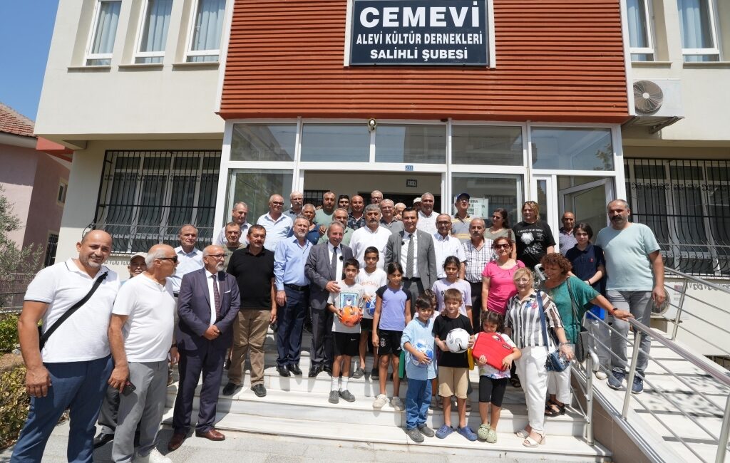 Manisa Büyükşehir Belediye Başkanı Mimar Ferdi Zeyrek, Salihli Cemevi’ni ziyaret