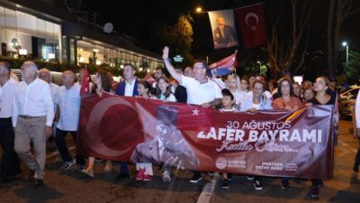 Bağımsızlık zaferinin 102. Yılı Sarıyer’de büyük bir coşku ile kutlandı.