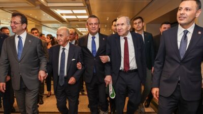 CHP’de 6 Eylül’de Ankara’da başlayacak olağanüstü tüzük kurultayı çalışmaları devam